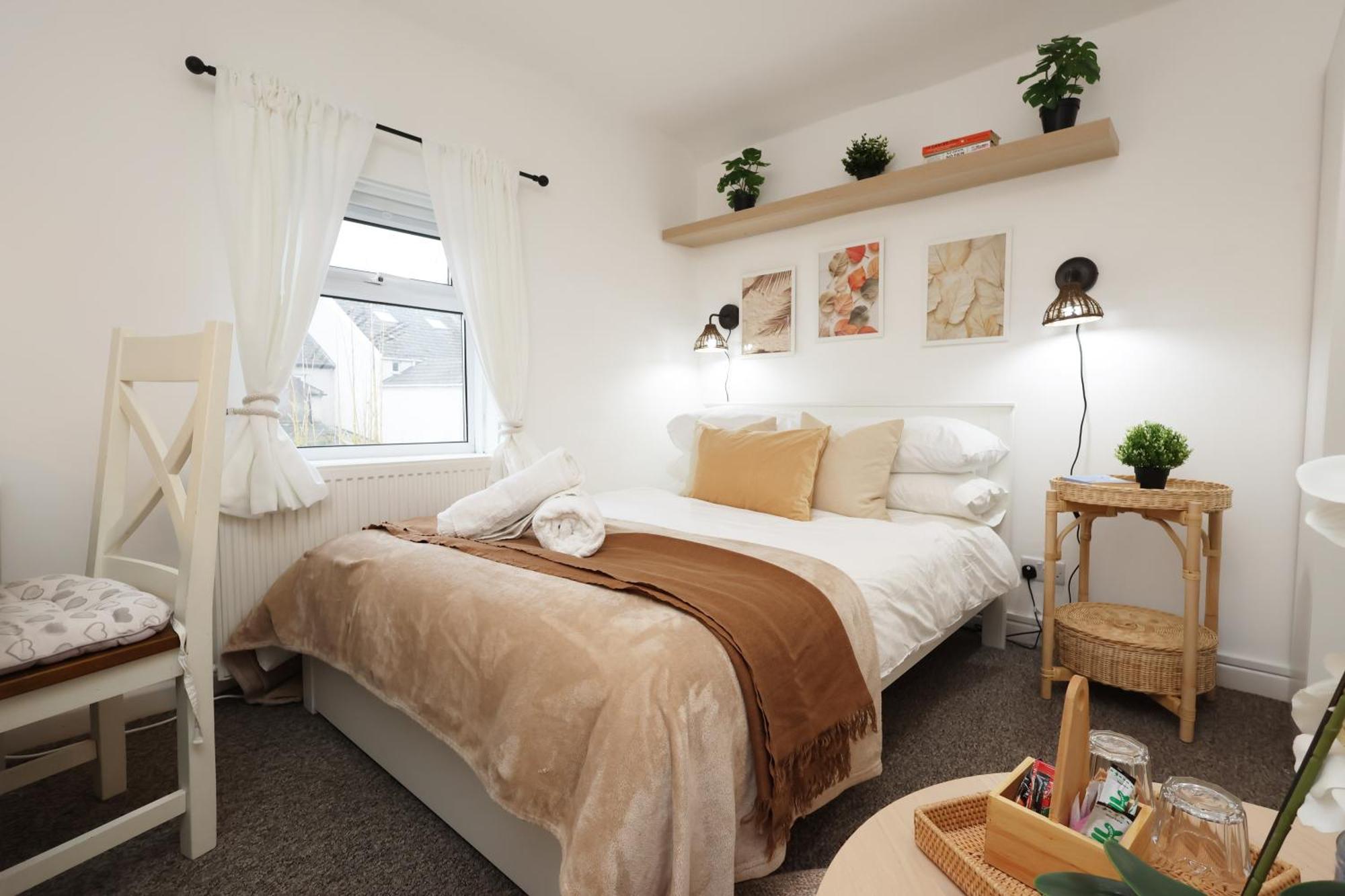 Cardiff City Guesthouse, Central Rooms, Fast Wi-Fi, On-Street Parking Кардіфф Екстер'єр фото