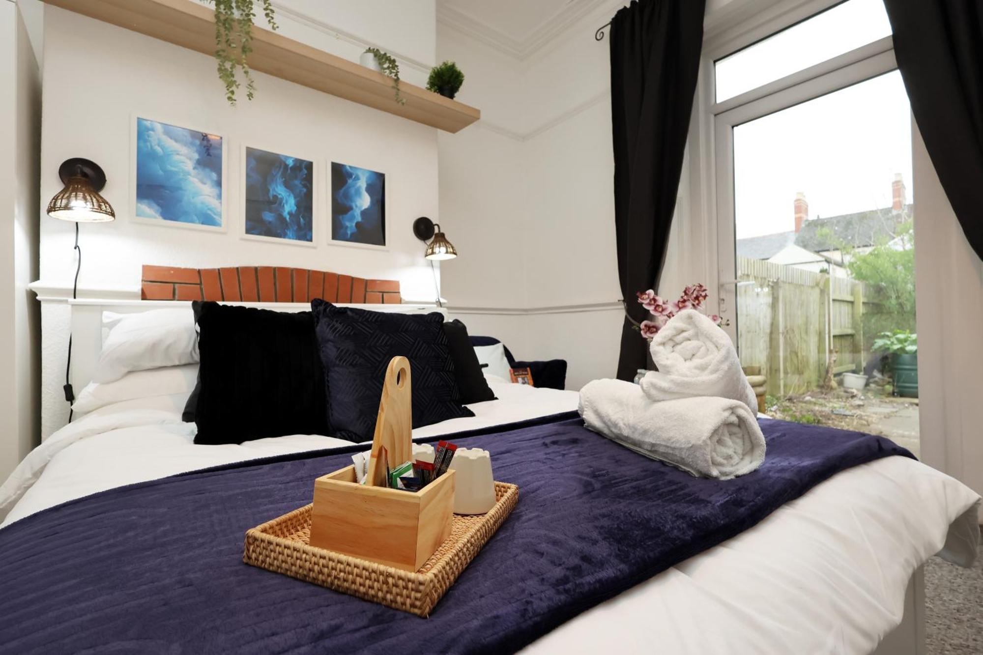 Cardiff City Guesthouse, Central Rooms, Fast Wi-Fi, On-Street Parking Кардіфф Екстер'єр фото