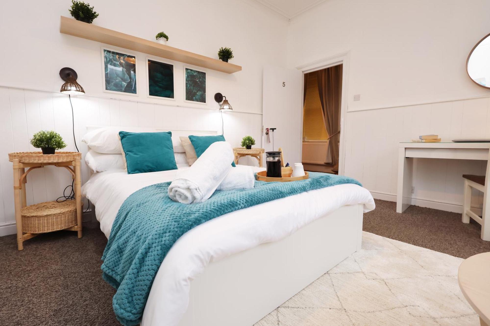 Cardiff City Guesthouse, Central Rooms, Fast Wi-Fi, On-Street Parking Кардіфф Екстер'єр фото